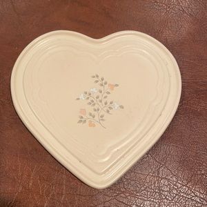 Pfaltzgraff heart trivet - used
